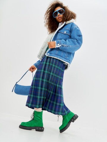 CESARE GASPARI - Botines con cordones en verde