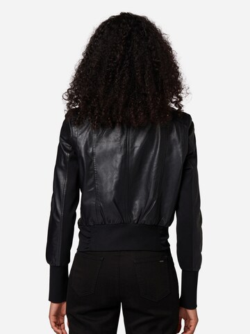 Veste mi-saison 'Cara' RICANO en noir