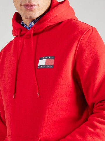 Tommy Jeans Sweatshirt in Red