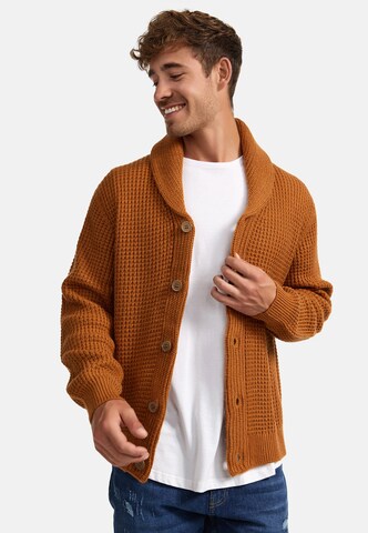 INDICODE JEANS Gebreid vest ' Brandox ' in Bruin: voorkant