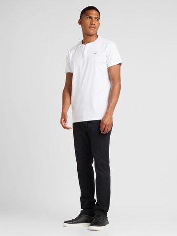 Tommy Jeans Štandardný strih Chino nohavice 'AUSTIN' - Čierna