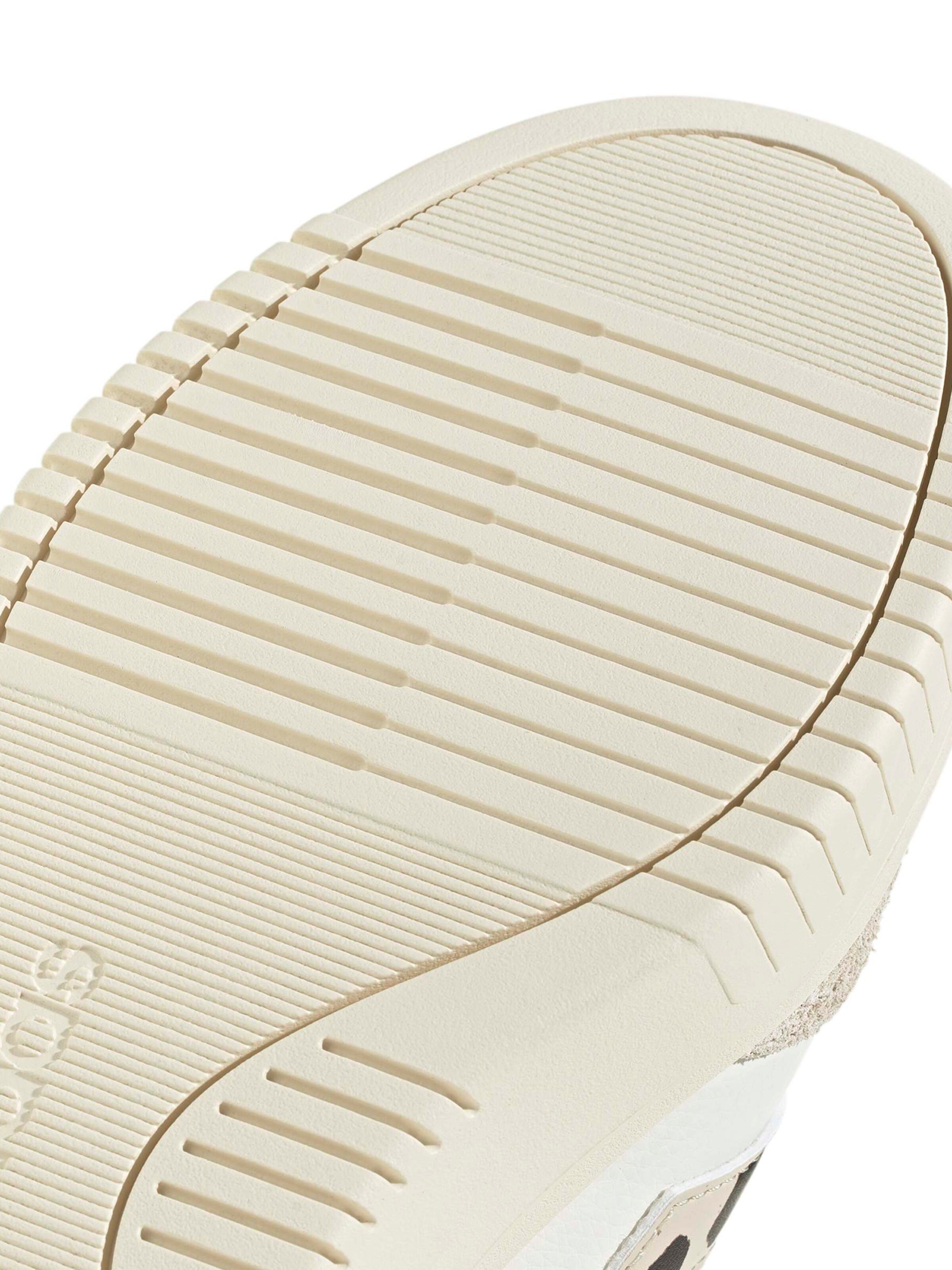 ADIDAS SPORTSWEARNiske tenisice 'COURTBLOCK BOLD' - bijela boja