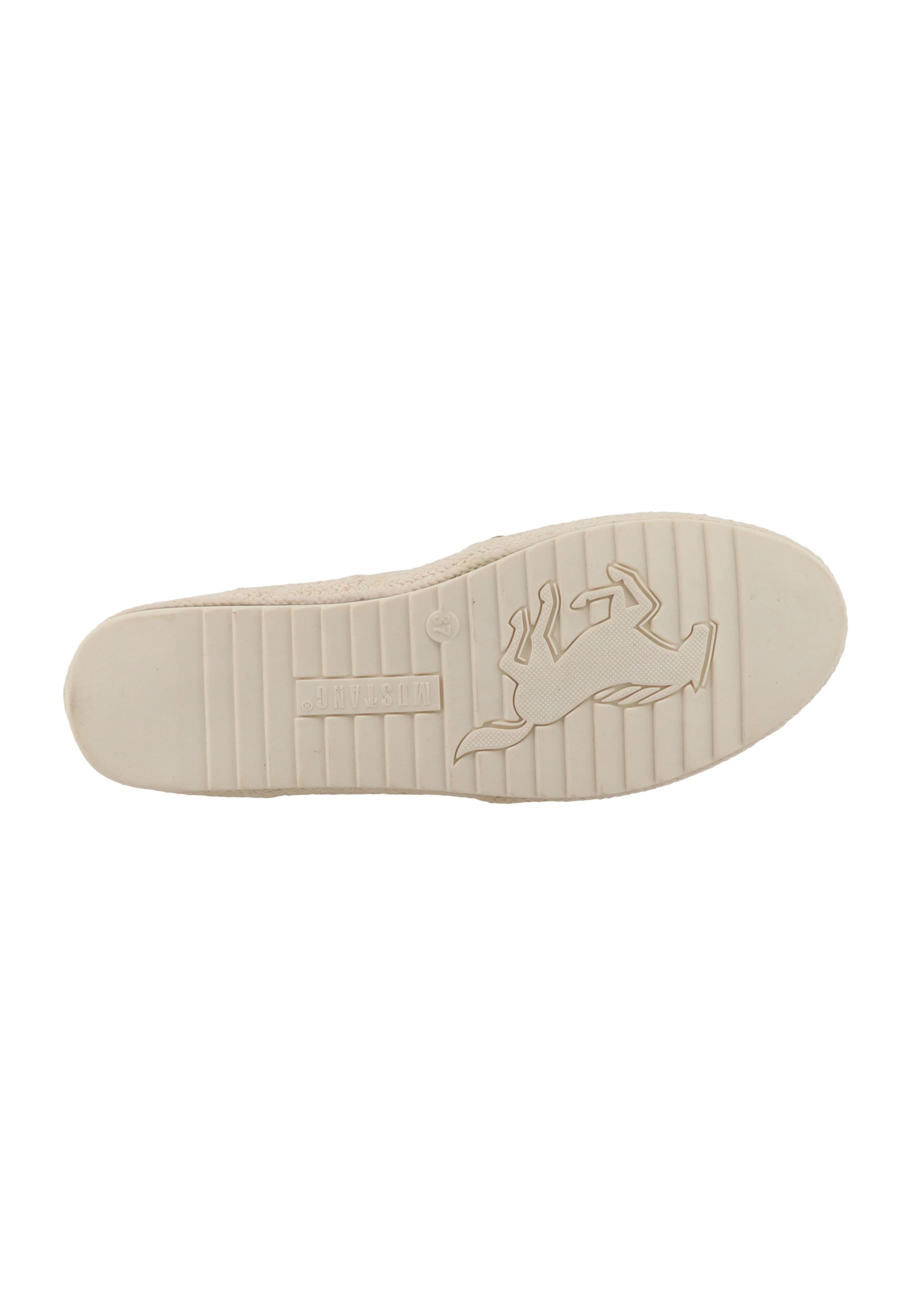 MUSTANG Espadrilles in White