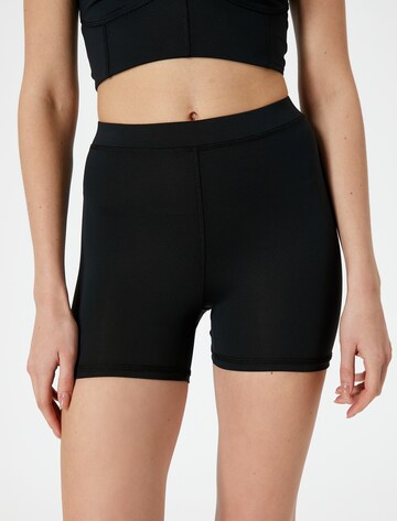 Koton Skinny Shorts in Schwarz