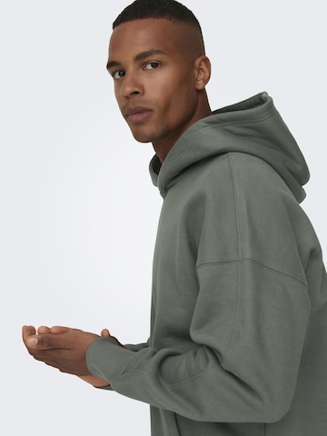 Only & Sons Slim fit Sweatshirt 'Dan' in Green