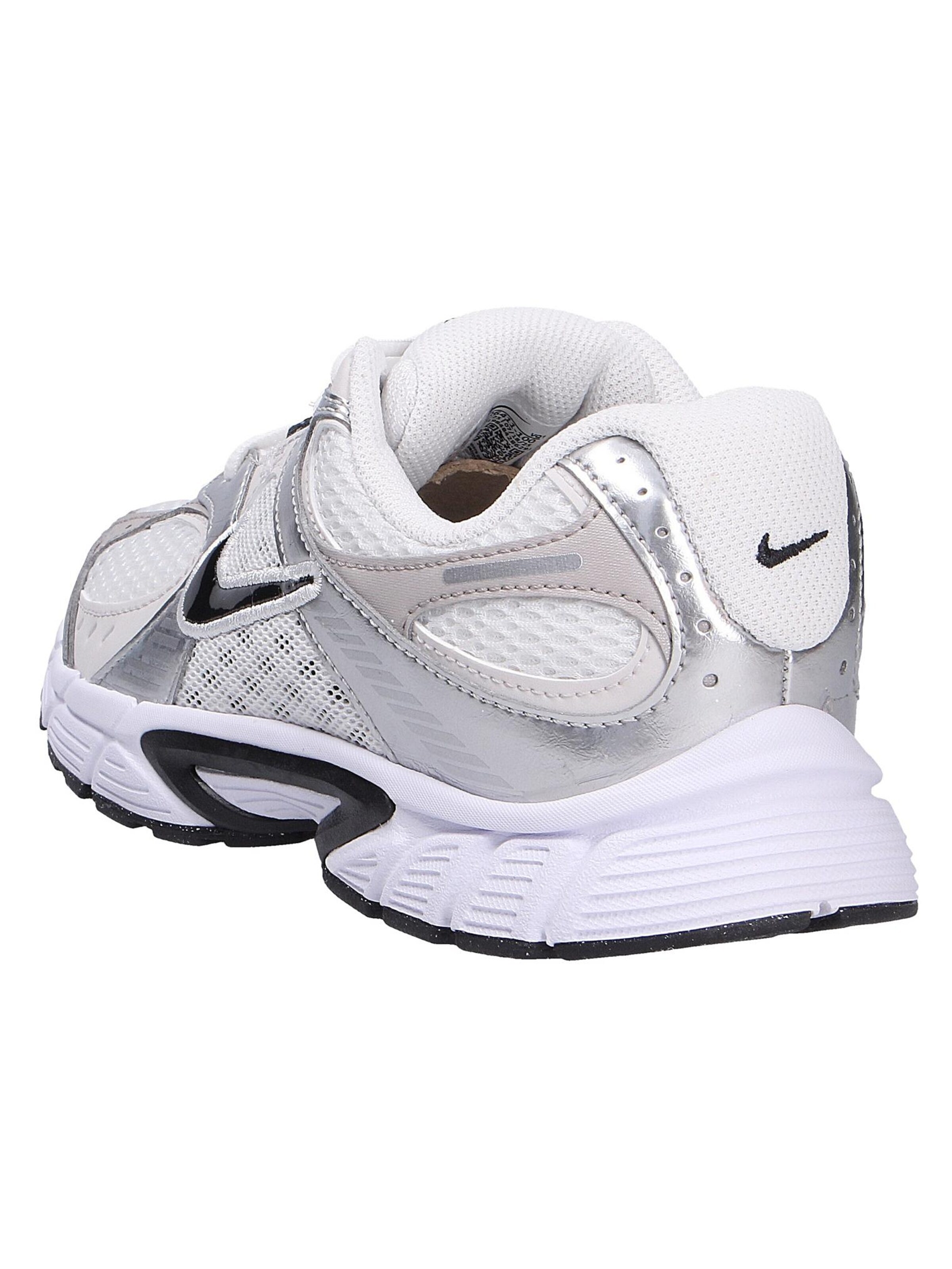 NIKE Спортивная обувь 'V5 RNR GS' в Белый