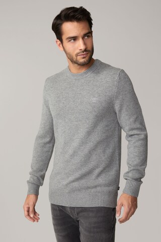 JOOP! Jeans Sweater in Grey: front