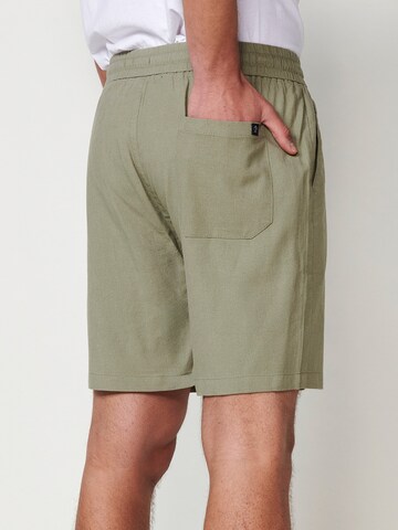 KOROSHI - regular Pantalón en verde