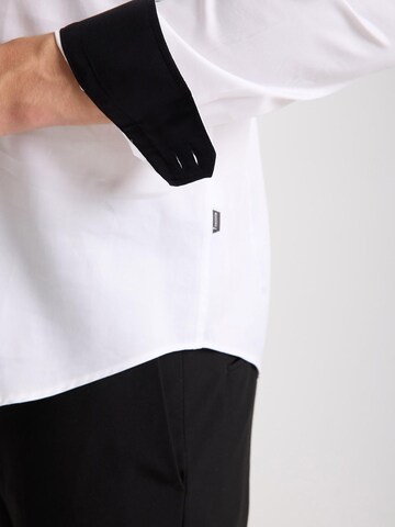 7Camicie Slim fit Zakelijk overhemd 'Vesuvio Iconic Satin Man Shirt Black' in Wit