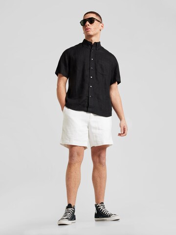 Banana Republic Regular Shorts in Weiß