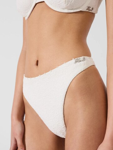 Karl Lagerfeld Σλιπ μπικίνι ' Strukturierte Bikinihose mit Perlen ' σε μπεζ