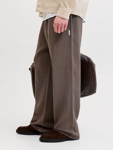 JACK & JONES - Pierna ancha Pantalón en marrón