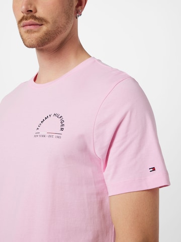 TOMMY HILFIGER T-Shirt in Pink