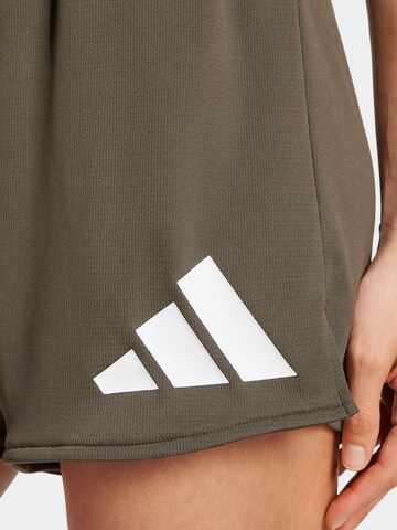 ADIDAS PERFORMANCE Regular Sportshorts 'Essentials' in Grün
