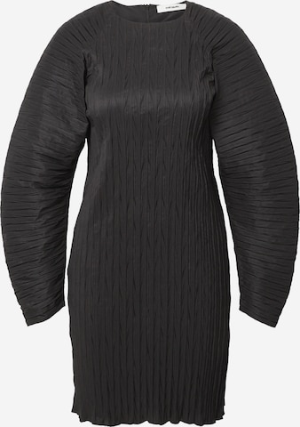 Oval Square Dress 'Iggy' in Black: front