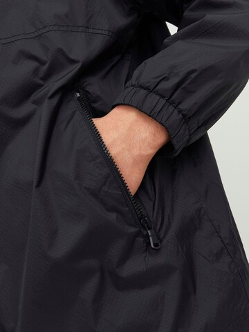 Jack & Jones Plus Between-Season Jacket in Black