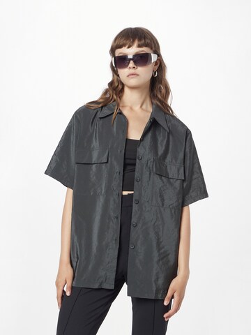 TOPSHOP Blouse in Grey: front