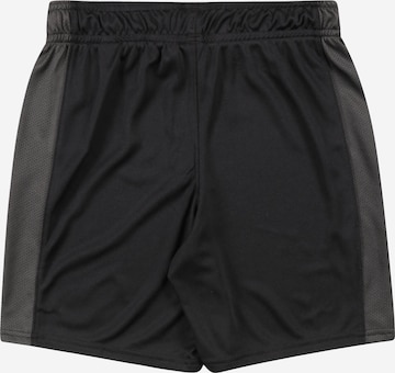 UNDER ARMOUR - Regular Calças de desporto 'Challenger' em preto