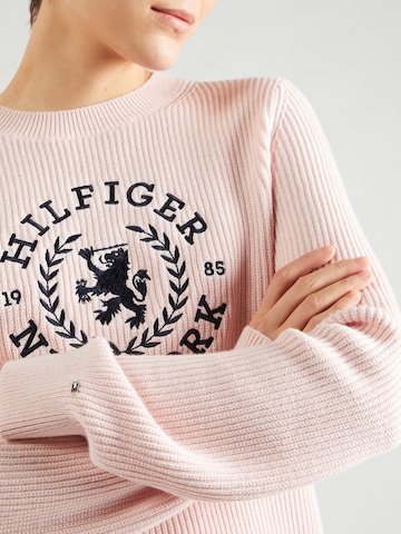 TOMMY HILFIGER Sweter w kolorze różowy