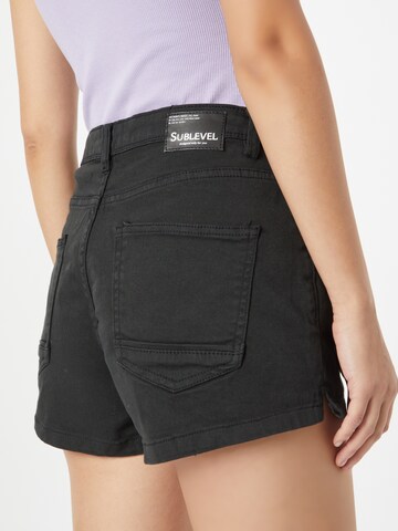 Sublevel Regular Shorts in Grau