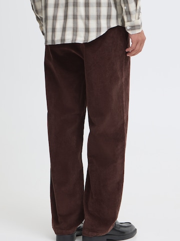 Casual Friday - Loosefit Calças chino 'Amundsen' em castanho