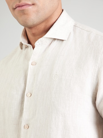 Dstrezzed - Ajuste regular Camisa 'Jagger' en beige