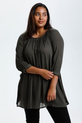 KAFFE CURVE Tunic in Grey: front