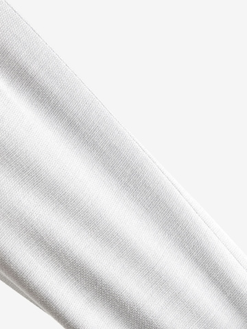 Next Regular Bügelfaltenhose in Grau