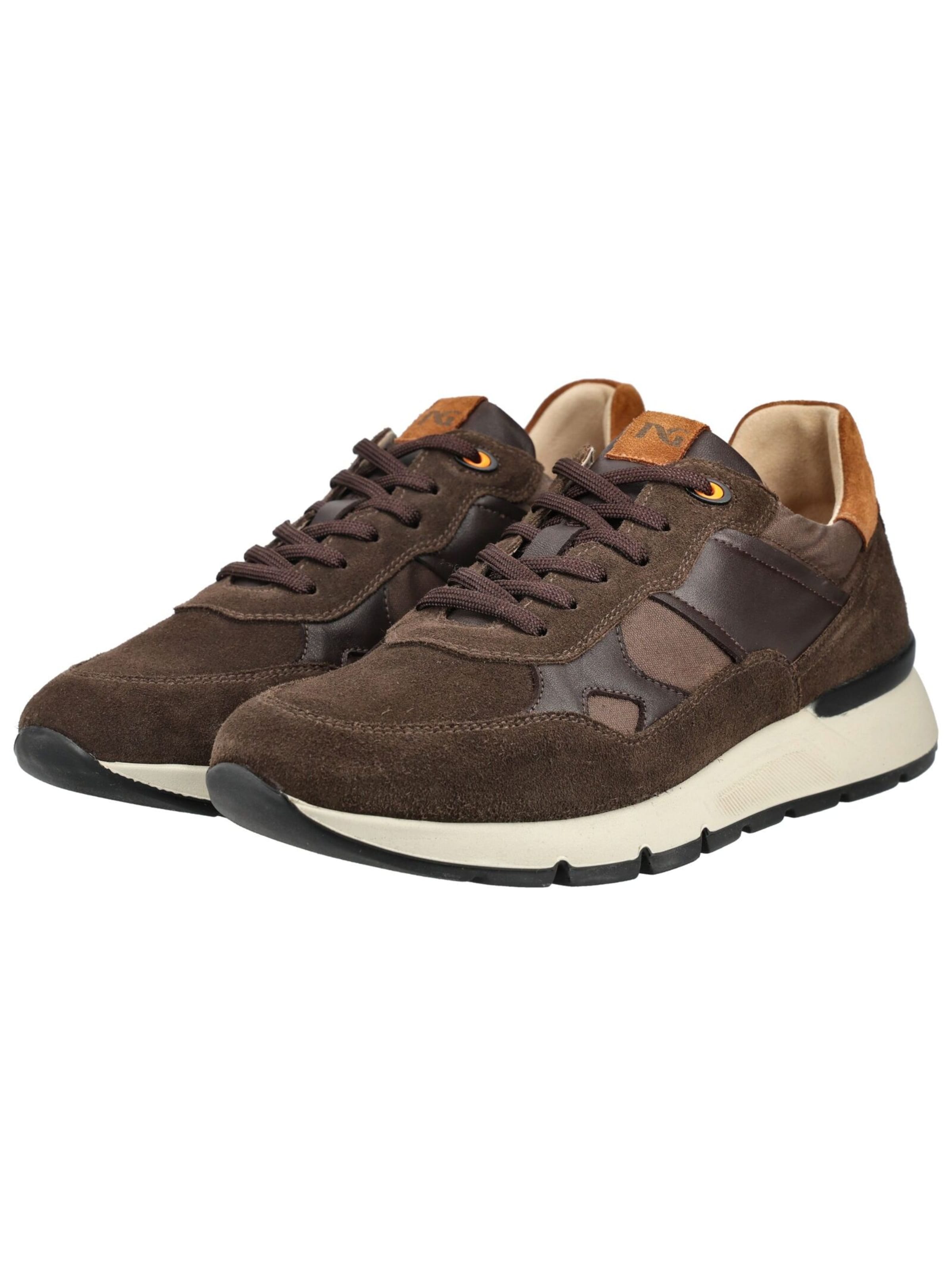 Baskets basses Nero Giardini en marron
