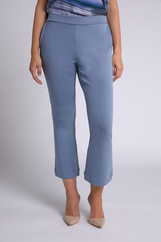 Ulla Popken Bootcut Broek in Blauw: voorkant