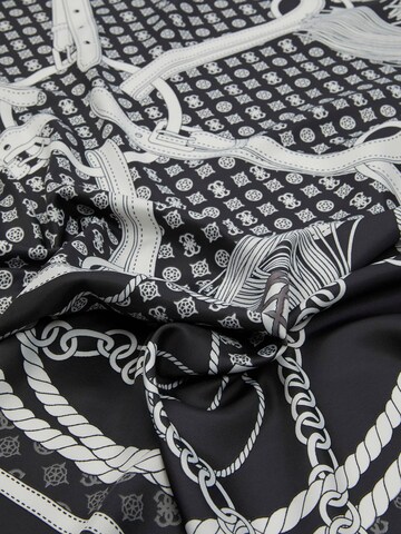 GUESS Kufiya 'Phoebe' in Schwarz