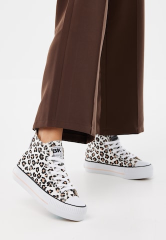 BRITISH KNIGHTS High-top trainers 'KAYA MID' in Brown: front