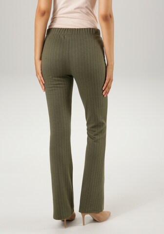 Aniston CASUAL Bootcut Leggings in Grün