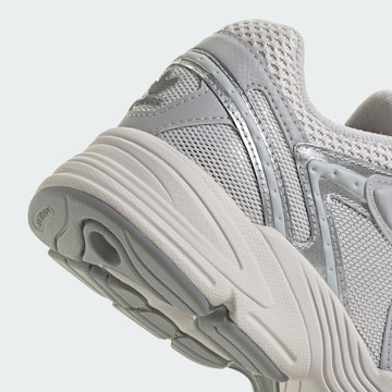 ADIDAS ORIGINALS Sneakers laag 'Astir' in Grijs
