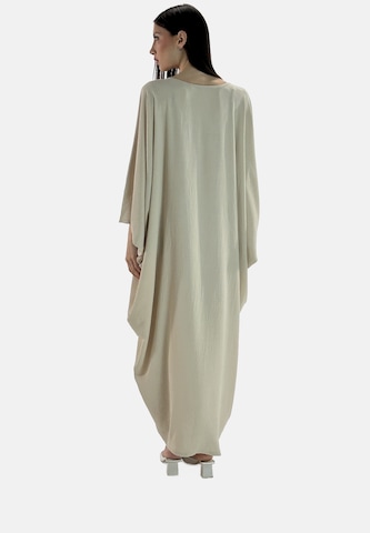 Elara Kleid in Beige