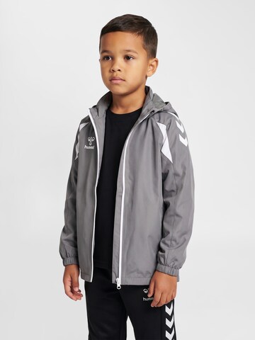 Hummel Outdoorjas in Grijs: voorkant