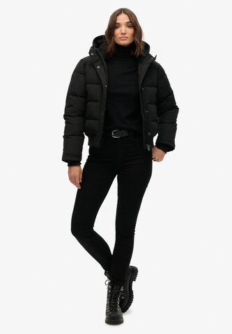 Superdry Tussenjas in Zwart