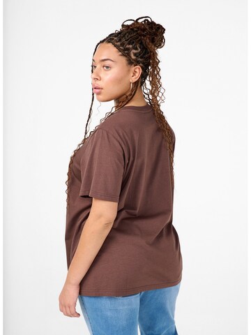 T-shirt 'VCHARLIN' Zizzi en marron