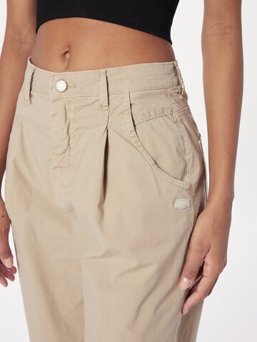 Gang Tapered Hose 'SILVIA' in Beige