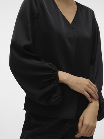 VERO MODA - Blusa 'LOVIE' em preto