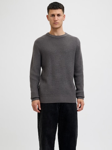 Pulover 'JJGLOBAL' de la JACK & JONES pe gri: față
