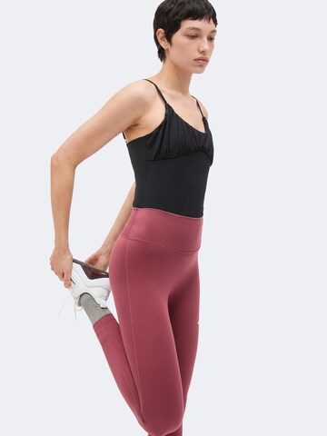 NIKE Skinny Sporthose 'ONE' in Pink