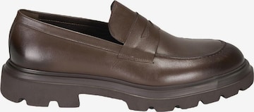 Desa Classic Flats in Brown: front