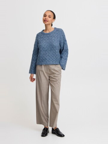 Pull-over 'Omhu' b.young en bleu