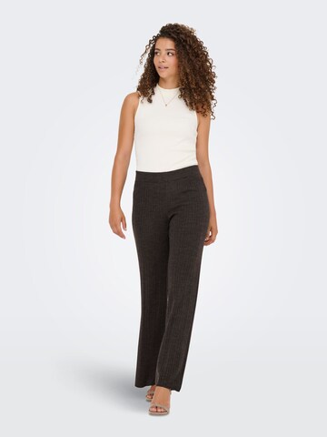 Baggy Pantaloni 'ONLThea' di ONLY in marrone