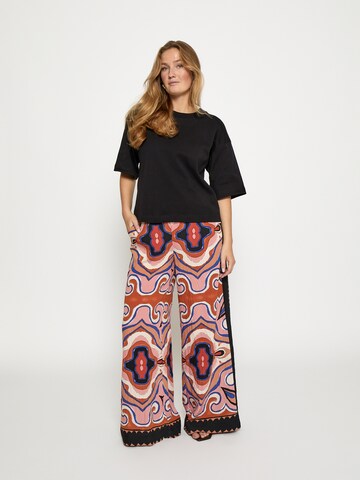 Peppercorn Regular Hose 'Hanny' in Rot