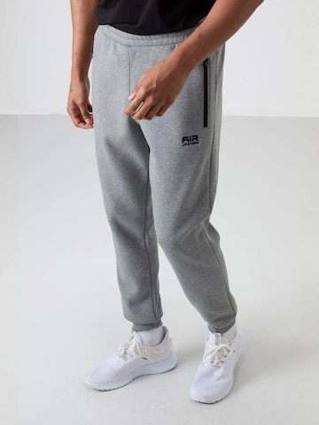 Tommy Life Regular Jogginghose in Grau