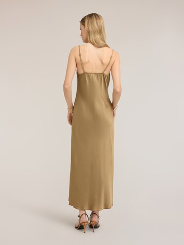 MOTIVI Dress in Green