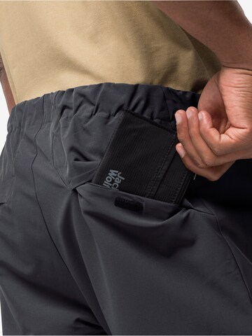 Regular Pantaloni sport de la JACK WOLFSKIN pe gri