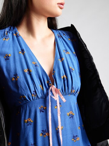 Free People Платье 'EVERYONES FAVORITE' в Синий